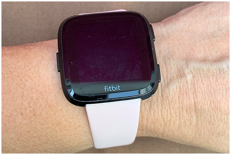 Fitbit and fitbit pale pink band Jen Vazquez Photography 7-2019_0166