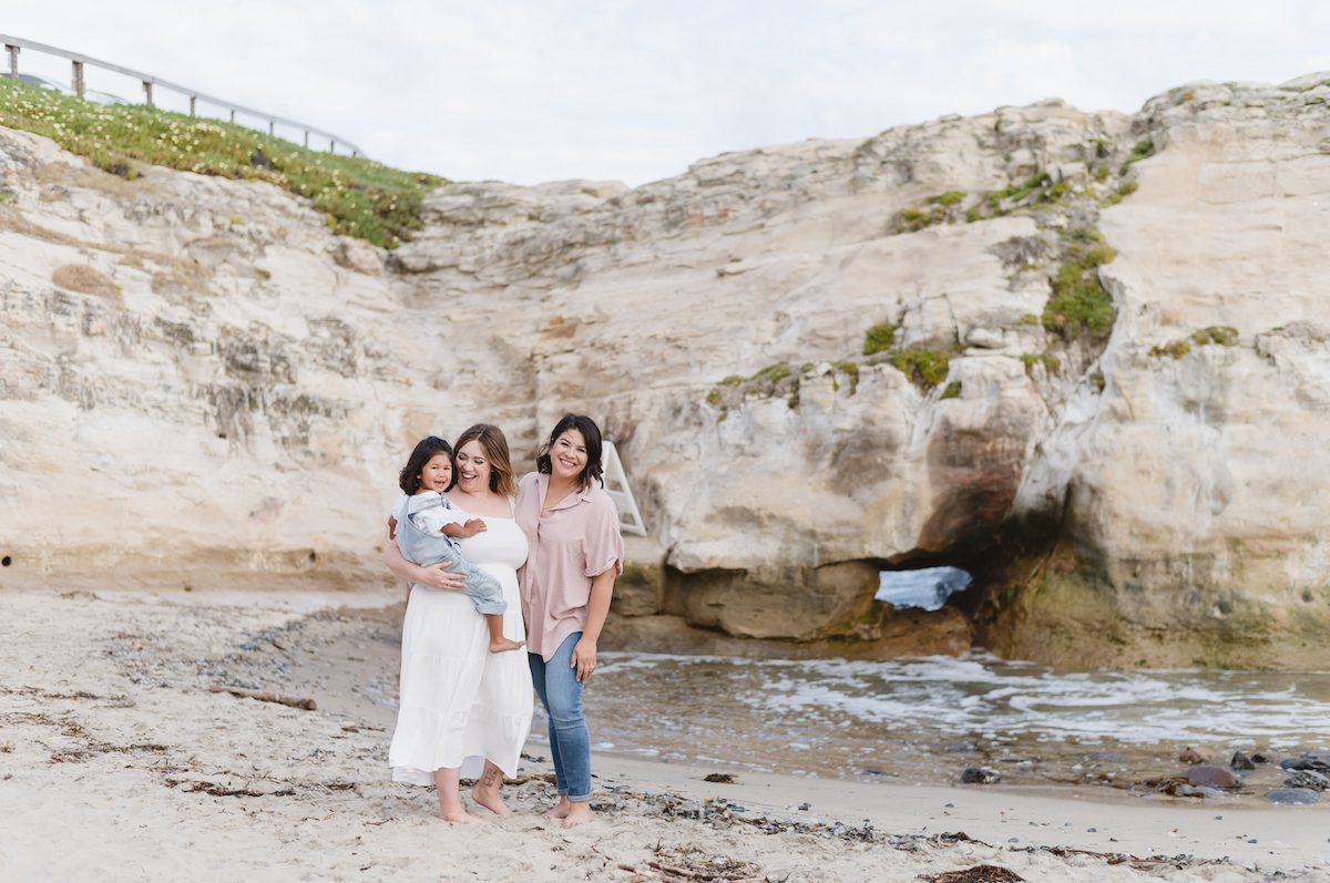 Top Color Schemes and Styling Tips for Stunning Family Photos in the Bay Area