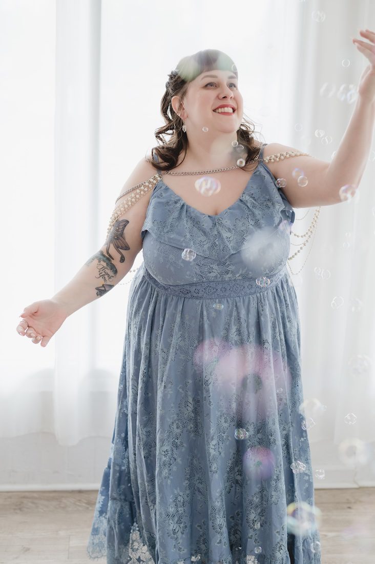 brand photo of Michelle Oost birth photographers and coach with bubbles  at the Sunlight Studio in Los Altos, california by Bay ARea Photographer Jen Vazquez